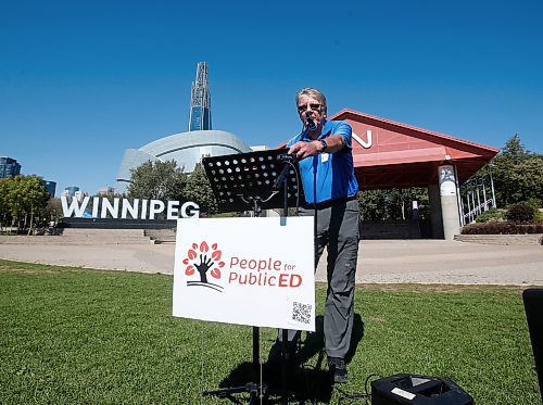 JOHN WOODS / WINNIPEG FREE PRESS
Dr Jon Young speaks at a People For Public Education picnic at the Forks Sunday, September 11, 2022. 

Re: