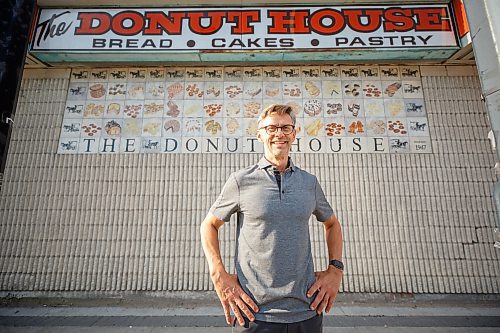 MIKE DEAL / WINNIPEG FREE PRESS
Russ Meier, owner of the Donut House, 500 Selkirk Avenue, which has been around in one form or another - OK, mostly round - for 75 years, this year.
220913 - Tuesday, September 13, 2022.