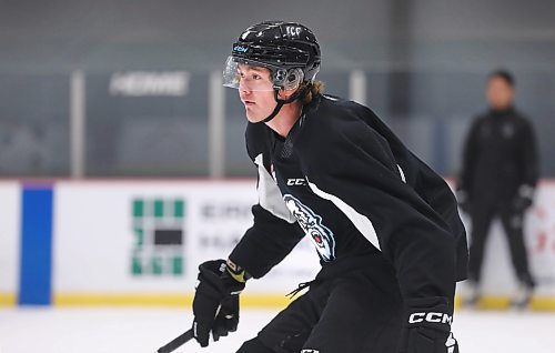 RUTH BONNEVILLE / WINNIPEG FREE PRESS

SPORTS - Ice

Ice Defenceman, Ashton Cumby during  practice at Rink training centre Tuesday.  

Mike Sawatzky  | Sports Reporter


Sept 13th,  2022
