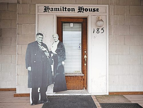 JESSICA LEE / WINNIPEG FREE PRESS



Cutouts of the Hamiltons Cheryl Wiebe printed. She bought the historic house and will move her 40 year old gags business to the house.



Reporter: Ben