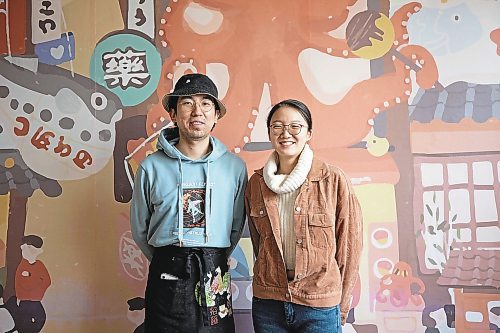 JESSICA LEE / WINNIPEG FREE PRESS



Mumu Ma (left) and Echo Shen, owners of Not a Donut are photographed in their shop on October 26, 2021. The donuts are made with rice flour and come in flavours like chocolate, matcha, blueberry and coffee.



Reporter: Eva