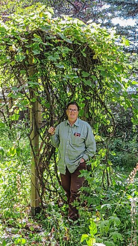 Colleen Zacharias / Winnipeg Free Press

 Dowd has uncovered a treasure trove of plants in the former garden of Alice Moger. 