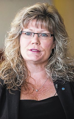 MIKAELA MACKENZIE / WINNIPEG FREE PRESS



Shelly Glover speaks to the Free Press in Winnipeg on Monday, Oct. 25, 2021. For Dan Lett story.

Winnipeg Free Press 2021.