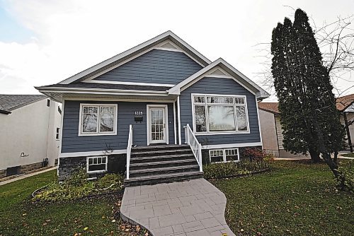 Photos by Todd Lewys / Winnipeg Free Press
This raised bungalow features a Hardie board exterior, cultured stone details and white-trimmed windows.