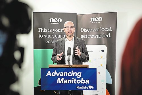 JESSICA LEE / WINNIPEG FREE PRESS



Kris Read, co-founder and head of engineering, Neo Financial Technologies, announces the creation of 300 jobs on November 16, 2021, at the Neo Financial headquarters.



Reporter: Gabby