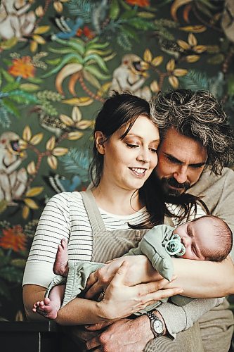 Whitney Atkinson photo



Dave and Roberta Landreth, and their baby Finlay. 



- for Eva Wasney story / Winnipeg Free Press 2021