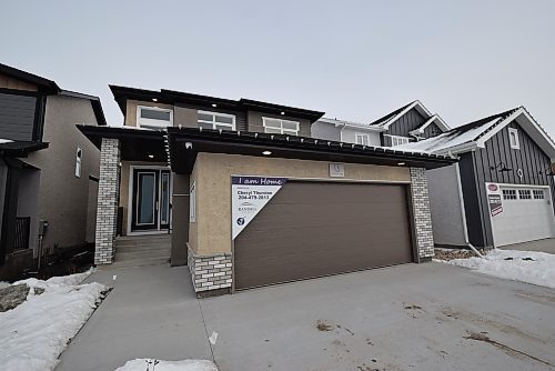 Todd Lewys / Winnipeg Free Press
The 1,800 sq. ft., two-storey Douglas 36 — Randall Homes’ new show home at 13 Zimmerman Dr. in RidgeWood West — is a dynamic, well-designed family home that’s filled with style and function throughout.
