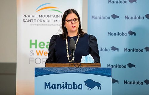 Brandon Sun Manitoba Premier Heather Stefanson announces the funding for a new hospital in Neepawa Friday at the Yellowhead Centre. (Chelsea Kemp/The Brandon Sun)