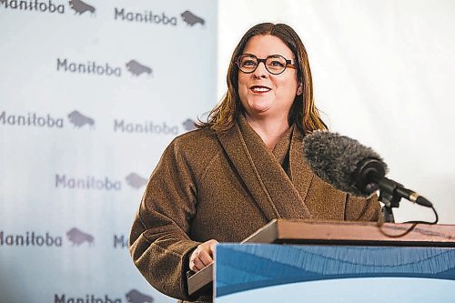 MIKAELA MACKENZIE / WINNIPEG FREE PRESS



Premier Heather Stefanson speaks at a health care announcement at the Selkirk Regional Health Centre on Friday, Dec. 3, 2021. For Danielle Da Silva story.

Winnipeg Free Press 2021.