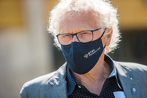 MIKAELA MACKENZIE / WINNIPEG FREE PRESS



Dr. Don Klassen speaks to the Free Press at City Hall in Winkler on Monday, May 31, 2021. For Malak Abas story.

Winnipeg Free Press 2020.