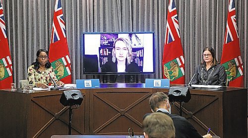 MIKE DEAL / WINNIPEG FREE PRESS

Premier Heather Stefanson and Health and Seniors Care Minister Audrey Gordon along with a virtual Dr. Joss Reimer, medical lead, Vaccine Implementation Task Force, announce that Manitoba is ready to launch the next phase of Manitoba&#x2019;s vaccine campaign to protect children ages five to 11 from COVID-19, during a press conference at the Manitoba Legislative building Wednesday afternoon.

211117 - Wednesday, November 17, 2021.