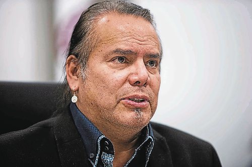 MIKAELA MACKENZIE / WINNIPEG FREE PRESS



MKO grand chief Garrison Settee reacts to the final IIU report on the shooting of Stewart Andrews in Winnipeg on Thursday, Dec. 2, 2021. For Katie May story.

Winnipeg Free Press 2021.