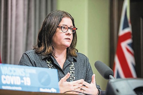 MIKAELA MACKENZIE / WINNIPEG FREE PRESS



Premier Heather Stefanson speaks at a press conference announcing a week of remote learning in Winnipeg on Tuesday, Jan. 4, 2022. For Maggie/Carol story.

Winnipeg Free Press 2021.