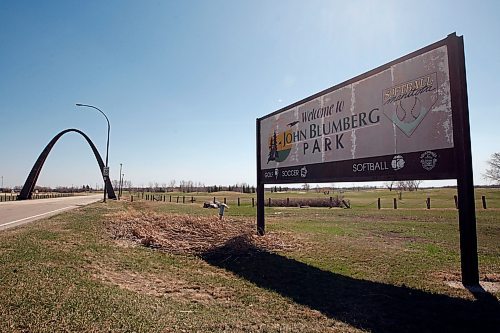City of Winnipeg is putting the John Blumberg Park  ,golf , softball and  soccer complex   up for sale -  KEN GIGLIOTTI / May 13  2013 / WINNIPEG FREE PRESS