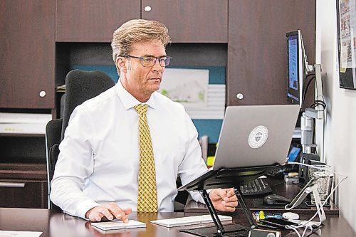 MIKAELA MACKENZIE / WINNIPEG FREE PRESS



Coun. Kevin Klein poses for a portrait in his office in Winnipeg on Tuesday, April 6, 2021. For Joyanne Pursaga story.



Winnipeg Free Press 2021