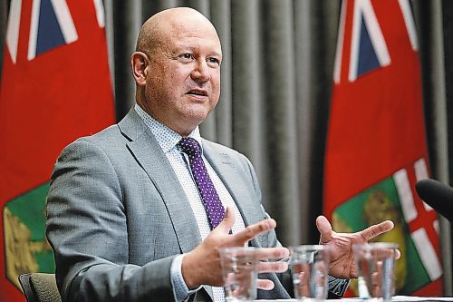 JOHN WOODS / WINNIPEG FREE PRESS
Dr. Brent Roussin, Manitoba chief public health officer, speaks during the province's latest COVID-19 update at the Manitoba legislature in Winnipeg Monday, December 27, 2021.  

Re: ?