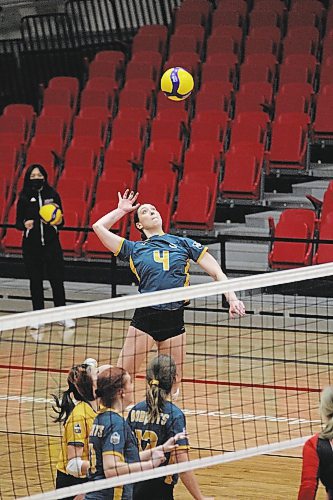 Brandon University Bobcats Rayvn Wiebe had 10 kills in a 3-0 loss to the Winnipeg Wesmen in Canada West women's volleyball action at the Duckworth Centre on Thursday. (Thomas Friesen/The Brandon Sun)