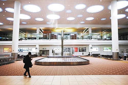 JOHN WOODS / WINNIPEG FREE PRESS
Visitors to Winnipeg&#x2019;s airport are few any far between as many flights have been cancelled Sunday, April 26, 2020. 

Reporter: Martin