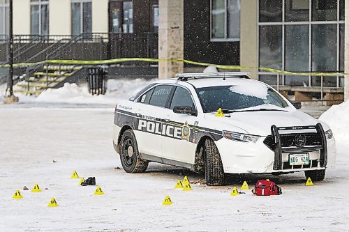 Daniel Crump / Winnipeg Free Press. A heavy police presence can be seen around Siloam Mission as they investigate a shooting Saturday morning. January 29, 2022.