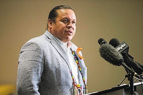 MIKAELA MACKENZIE / WINNIPEG FREE PRESS



Southern Chiefs&#x2019; Organization Grand Chief Jerry Daniels calls on the federal government to commission a national inquiry into the sixties scoop in Winnipeg on Monday, Nov. 1, 2021. For JS story.

Winnipeg Free Press 2021.