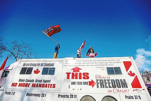 MIKAELA MACKENZIE / WINNIPEG FREE PRESS



Folks rally against vaccine mandates and in support of truckers outside of the Manitoba Legislative Building in Winnipeg on Friday, Feb. 4, 2022. For Carol/Danielle story.

Winnipeg Free Press 2022.