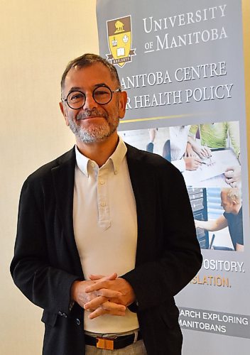 TESSA VANDERHART / WINNIPEG FREE PRESS



Manitoba Centre for Health Policy director Alan Katz speak at the release of "The Health Status of and Access to Healthcare by Registered First Nation Peoples in Manitoba," released Sept. 17, 2019.