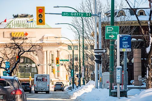 MIKAELA MACKENZIE / WINNIPEG FREE PRESS



Eastbound lights at Broadway and Garry Street in Winnipeg on Thursday, Feb. 17, 2022. For Ryan Thorpe story.

Winnipeg Free Press 2022.