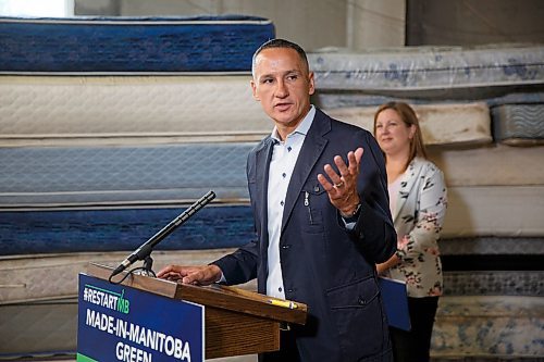 MIKE DEAL / WINNIPEG FREE PRESS

Kevin Chief, director, Centre for Aboriginal Human Resource Development Inc. talks after Conservation and Climate Minister Sarah Guillemard announced that the Manitoba government is going to provide $10 million toward recycling and waste diversion during the COVID-19 pandemic at a news conference at Mother Earth Recycling, 771 Main Street, Monday morning.

See Ben Waldman story

200914 - Monday, September 14, 2020.