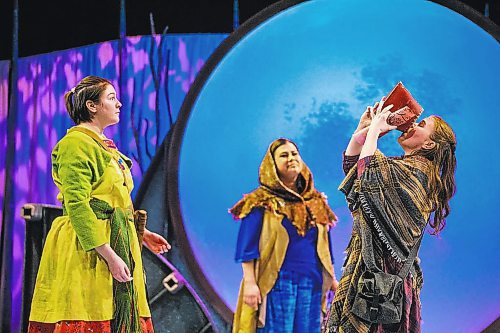 MIKAELA MACKENZIE / WINNIPEG FREE PRESS



Katherine MacLean as Ok&#xe2;naw&#xe2;pacik&#xea;w (left), Krystle Pederson as Grandmother Moon, and Mallory James as Eilidh play a key moment in the dress rehearsal of Frozen River at MTYP in Winnipeg on Wednesday, Feb. 23, 2022. For Jill story.

Winnipeg Free Press 2022.