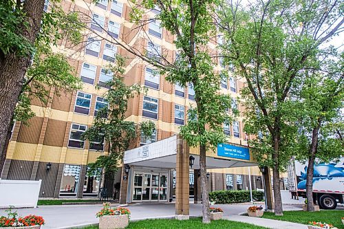 MIKAELA MACKENZIE / WINNIPEG FREE PRESS



The Beacon Hill Lodge Long Term Care Home in Winnipeg on Wednesday, Sept. 2, 2020. For -- story.

Winnipeg Free Press 2020.