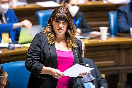 MIKAELA MACKENZIE / WINNIPEG FREE PRESS

NDP MLA Bernadette Smith on the first day back in session at the Manitoba Legislative Building in Winnipeg on Wednesday, March 2, 2022. For Carol Sanders story.
Winnipeg Free Press 2022.