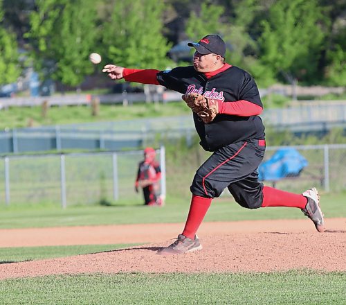 Sioux Valley Dakotas pitcher Randell Wasicuna delivers to the plate in an Andrew Agencies Senior AA Baseball League game against the RFNOW Cardinals at Sumner Field on Sunday evening. (Perry Bergson/The Brandon Sun)