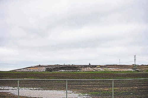 MIKAELA MACKENZIE / WINNIPEG FREE PRESS



Prairie Green Landfill, where the Compost Winnipeg food waste will get composted, in Winnipeg on Tuesday, May 31, 2022. For JS story.

Winnipeg Free Press 2022.