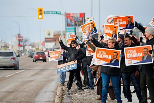 JOHN WOODS / WINNIPEG FREE PRESS
NDP supporters gather outside the Grace Hospital in support of health care and their candidate in Kirkfield Park, Logan Oxenham, Sunday, November 14, 2022. 

Re: macintosh