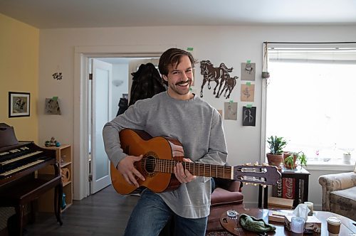 JESSICA LEE / WINNIPEG FREE PRESS

Roman Clarke is photographed in his home on November 15, 2022.

Reporter: Ben Waldman
