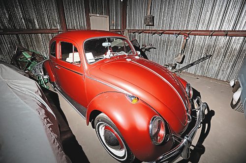 08122022
Nick Finley&#x2019;s 1963 Volkswagen Beetle.
(Tim Smith/The Brandon Sun)