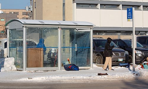 MIKE DEAL / WINNIPEG FREE PRESS
The bus shelter at Goulet Street and Tache Avenue where a person was found face-down under a pile of blankets by St. Boniface Street Links outreach workers who arrived around 1:20 p.m. Monday.
221208 - Thursday, December 08, 2022.