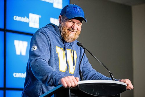 MIKAELA MACKENZIE / WINNIPEG FREE PRESS

Head coach Mike O&#x2019;Shea speaks to the media at an end-of-season wrap up at IG Field in Winnipeg on Thursday, Nov. 24, 2022. For Jeff Hamilton story.
Winnipeg Free Press 2022.