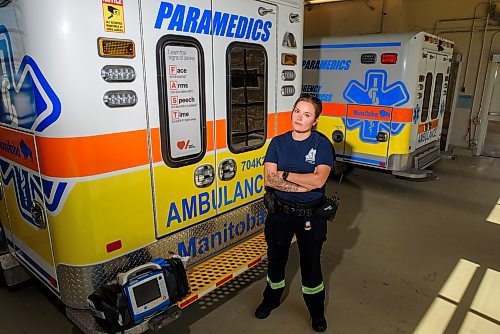 Extra duties added to dispatchers’ workloads over the past couple of years, especially, has interfered with answering 911 calls, said Rebecca Clifton, a paramedic and spokesperson for the Paramedic Association of Manitoba. (Winnipeg Free Press, File)