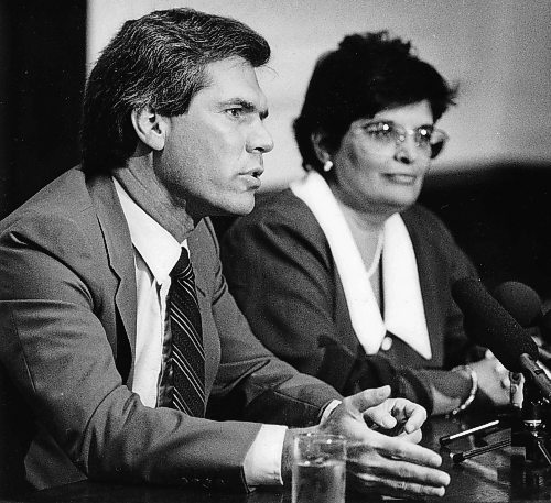 Fort Rouge MLA Jim Carr with Liberal leader Sharon Carstairs at a press conference in February 1989. (Winnipeg Free Press files)