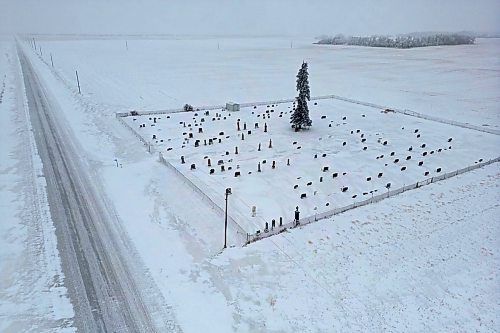 14122022
Snow and frost cling to the headstones in the desolate Boyd Cemetery in the Rural Municipality of Minto-Odanah on Wednesday. 
(Tim Smith/The Brandon Sun)