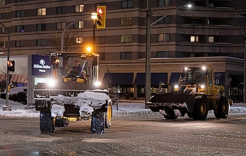 JESSICA LEE / WINNIPEG FREE PRESS

Snow plows are photographed at Wellington Ave and Berry St on December 14, 2022.

Reporter: ?