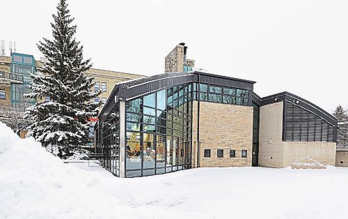 RUTH BONNEVILLE / WINNIPEG FREE PRESS 

LOCAL - Opening Treaty centre at Forks

Treaty Commissioner, Loretta Ross, along with many supporters officially opened the doors to Manitoba&#x573; Agowiidiwinan Centre at The Forks Thursday. 


See reporter's story.
 
Dec 15th,  2022