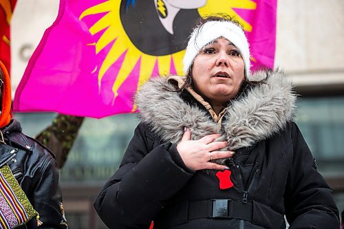 MIKAELA MACKENZIE / WINNIPEG FREE PRESS

Melissa Normand, co-organizer and cousin of Morgan Harris, speaks at a rally demanding justice for the murdered Indigenous women whose bodies are believed to be in landfills at City Hall in Winnipeg on Thursday, Dec. 15, 2022. For Erik Pindera story.
Winnipeg Free Press 2022.