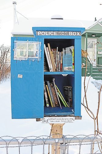 Rachel Ferstl / Winnipeg Free Press
Zana Lutfiyya&#x573; TARDIS themed little free library