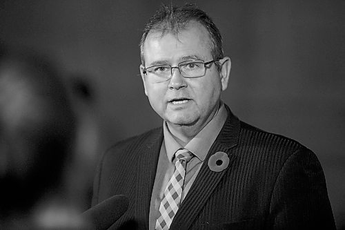 MIKE DEAL / WINNIPEG FREE PRESS
Wayne Ewasko (Lac du Bonnet) Minister of Education and Early Childhood Learning speaks during a scrum after Question Period at the Manitoba Legislative building Wednesday afternoon.
The provincial government is considering the creation of a teacher registry to improve transparency around professional misconduct in the K-12 education sector and make it easier for the public to report and review incidents.
See Maggie Macintosh story
221102 - Wednesday, November 02, 2022.