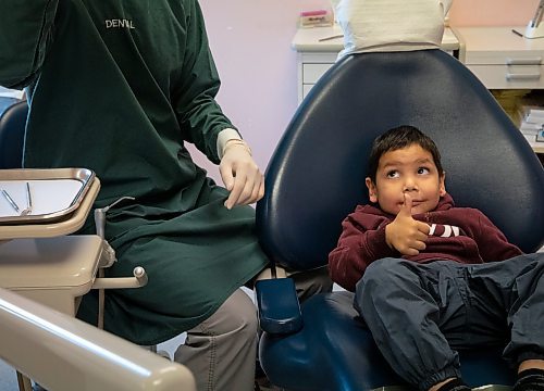 JESSICA LEE / WINNIPEG FREE PRESS

Rayden Morin, 5, sits in the dental chair for his first dental check-up on October 3, 2022. 