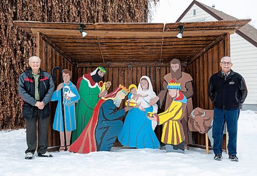 JESSICA LEE / WINNIPEG FREE PRESS

Ken Mutchor, artist, and Les Langer pose at the nativity scene they created at Grace Lutheran Church 60 years ago, on December 13, 2022.

Reporter: Brenda