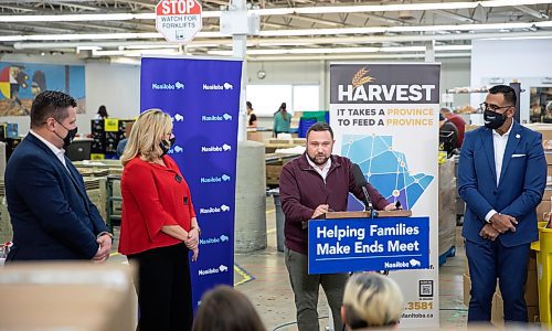 JESSICA LEE / WINNIPEG FREE PRESS

From left: MLA James Teitsma, MLA Rochelle Squires, president and CEO of Harvest Manitoba Vince Barletta and MLA Obby Khan are photographed at a press conference announcing more funding for Harvest Manitoba on December 19, 2022.

Reporter: Danielle Da Silva