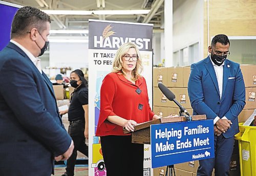 JESSICA LEE / WINNIPEG FREE PRESS

From left: MLA James Teitsma, MLA Rochelle Squires and MLA Obby Khan are photographed at a press conference announcing more funding for Harvest Manitoba on December 19, 2022.

Reporter: Danielle Da Silva